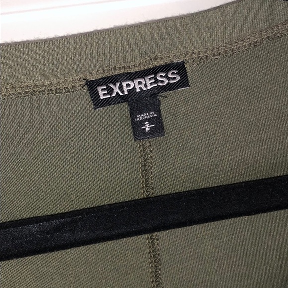 Green 3/4 sleeve - Picture 2 of 4